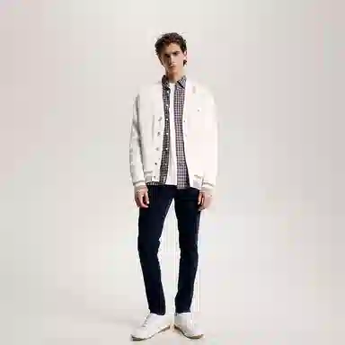 Tommy Hilfiger V