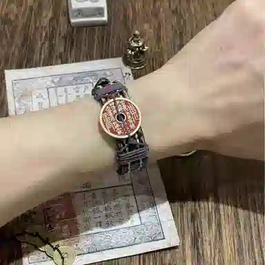 既白南兮 丹韵瑞红山鬼花钱本命年道系青年国风新中式文创 合金 皮革 手环 男女同款情侣款