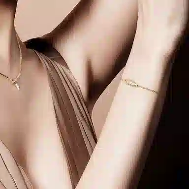 金灵蛇精致立体雕版 一撇一捺 美杜莎系列 密镶工艺 合金 手链 女款 金色