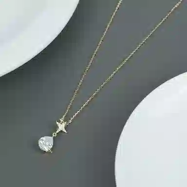 925