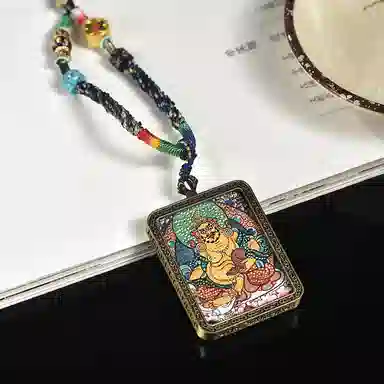 天纵 新中式藏式招财唐卡黄财神  复古个性国潮文玩 财运亨通 纳福转运 手工编绳高级感 水逆绝缘体#好运 合金 吊坠 男女同款情侣款