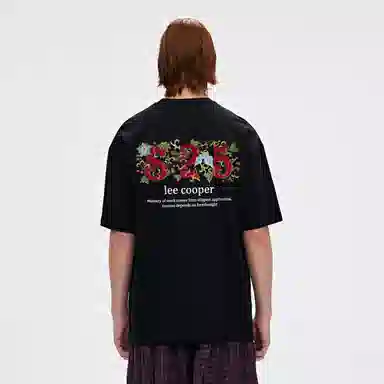 Lee Cooper T