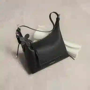 红蜻蜓 经典质感百搭 牛皮 饺子包单肩包 中号 女款 多色