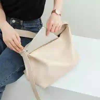 VINEY Tote