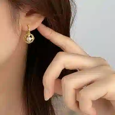 S925