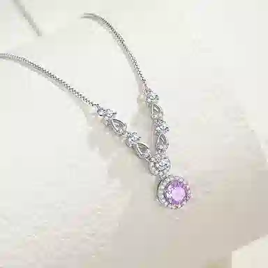 925