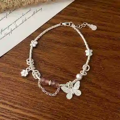 925