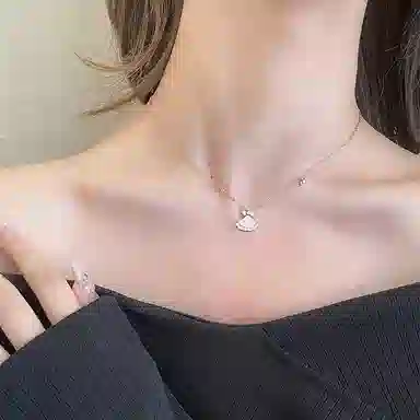 S925