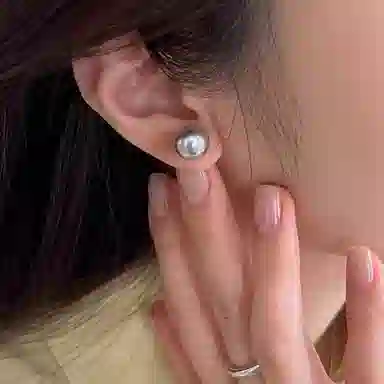 999