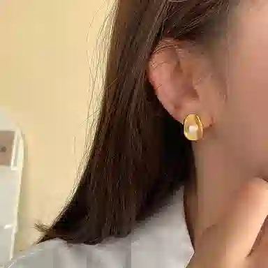 S925