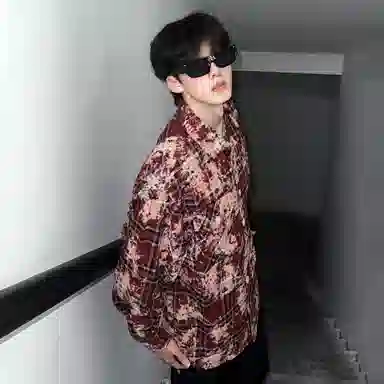 寻星记 美式复古高街腐蚀舒适破日感满印日常百搭简约通勤扎染设计格子条纹慵懒风休闲宽松单排扣多彩格纹古巴领长袖衬衫 男女同款 红色