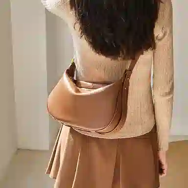 纳兰杜 包包女包时尚百搭女高级感女生腋下包潮流软皮牛皮斜挎包单肩包 大号 女款焦糖棕/子夜黑