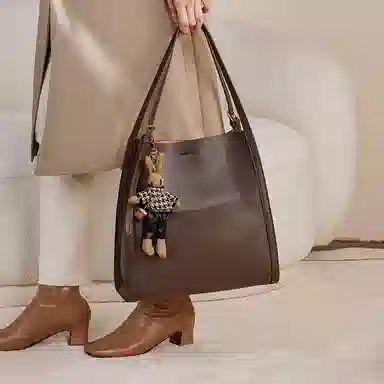 tote