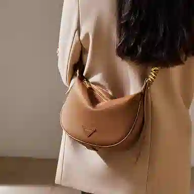 纳兰杜 女包百搭休闲潮流高级质感时尚包包 牛皮拼合成革 饺子包腋下包斜挎单肩包 大号 女款 米白拼杏/焦糖棕/子夜