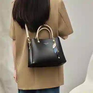 纳兰杜 大容量通勤百搭时尚妈妈款手提包女实用气质优雅女包 牛皮拼合成革 单肩包斜挎包 大号 女款 黑色/红色/蓝色