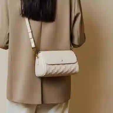 纳兰杜 百搭时尚高颜值精致小众 头层牛皮拼合成革 单肩包 女款 米白色/大象灰