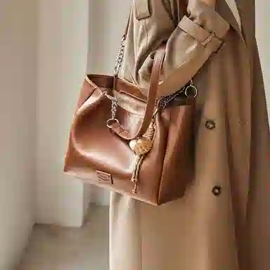 纳兰杜 休闲百搭高颜值小众高级感 牛皮拼合成革 单肩包 大号 女款 植鞣白拼棕色/植鞣棕色