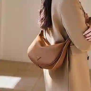 纳兰杜 女包百搭休闲潮流高级质感时尚包包 牛皮拼合成革 饺子包腋下包斜挎单肩包 大号 女款 米白拼杏/焦糖棕/子夜