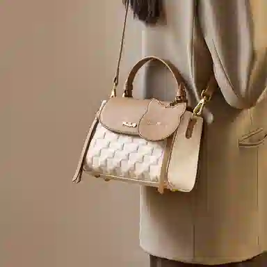 纳兰杜 高级感时尚百搭通勤妈妈款气质休闲实用女包 头层牛皮拼合成革 小方包手提包单肩斜挎包 常规 女款 米白拼杏