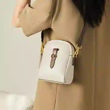 纳兰杜 原创五金设计时尚高级质感拉链开合 牛皮 斜挎单肩包手机包 迷你 女款 奶酪白配咖色/咖色