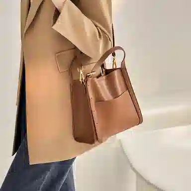 纳兰杜 通勤时尚斜挎包高级感百搭简约牛皮手提单肩包 大号 女款 可可棕/杏色