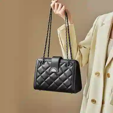 纳兰杜 包包女包 百搭菱格小香风潮流时尚高颜值 牛皮合成革 通勤包腋下包链条包单肩斜挎包 中号 女款 子夜黑/米白拼杏色