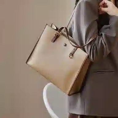 tote