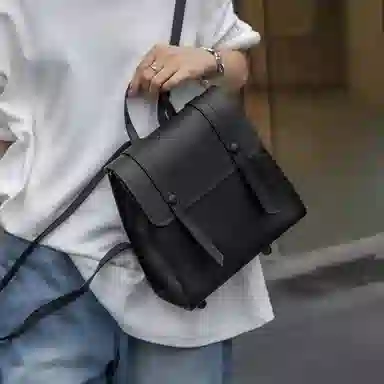 纳兰杜 英伦风百搭时尚纯色简约休闲 牛皮拼合成革 双肩包 女款 子夜黑