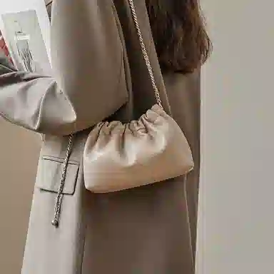 纳兰杜 时尚潮流女生链条包高级感小众品牌百搭褶皱 牛皮 小包女包单肩包 小号 女款 棕色/燕麦色/子夜黑