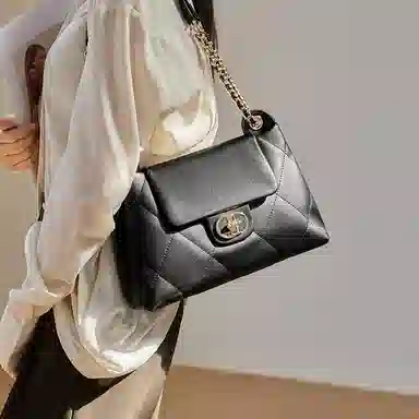 纳兰杜 包包高级感百搭款时尚潮流大容量秋冬女生真皮小香风菱格 牛皮 女包 链条包斜挎包单肩包 大号 女款 黑色/米白色