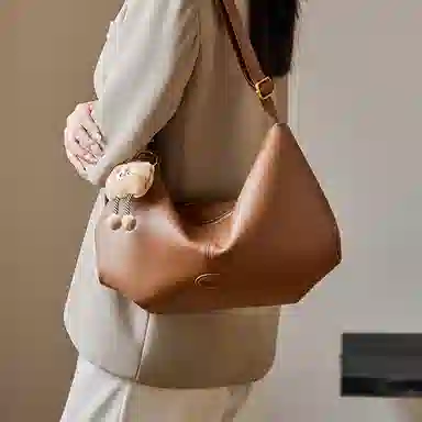 纳兰杜 大容量托特包韩系复古慵懒风休闲简约通勤时尚百搭 牛剖层革拼合成革 单肩斜挎包 大号 女款 焦糖棕/米白拼杏