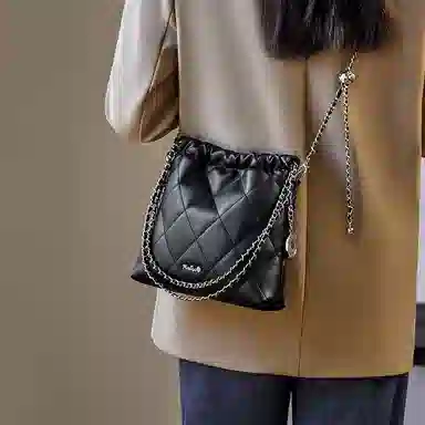 纳兰杜 休闲简约质感日常通勤时尚百搭 牛皮 单肩斜挎包 小号 女款 太空银/子夜黑/米白色