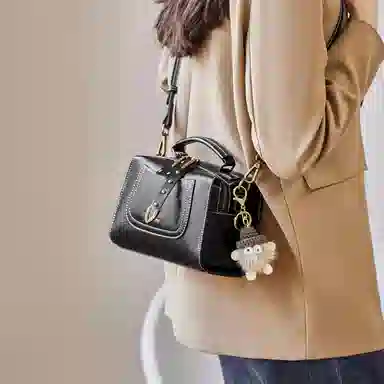 纳兰杜 包包女包高级感百搭潮流时尚简约通勤小众 牛皮拼合成革 波士顿包手提包单肩包斜挎包 中号 女款 棕色