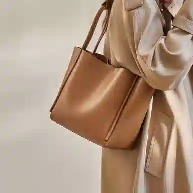 纳兰杜 托特包女时尚百搭高级感实用通勤质感女包 牛皮配合成革 手提包单肩包 小号 女款 可可棕/米白拼杏色