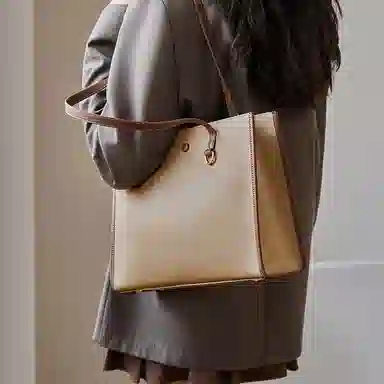 tote