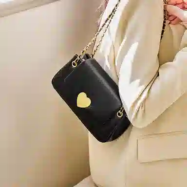 纳兰杜 女包百搭实用女生精致包包通勤休闲潮流礼盒装 牛皮拼合成革 链条包腋下包斜挎包单肩包 中号 女款 米白色/子夜黑