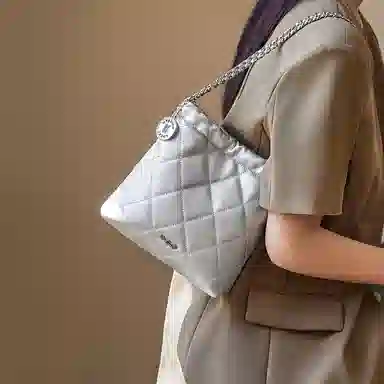 纳兰杜 休闲简约质感日常通勤时尚百搭 牛皮 单肩斜挎包 小号 女款 太空银/子夜黑/米白色