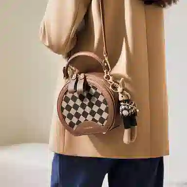 纳兰杜 包包女小众个性高级感时尚潮流通勤女包百搭 织物配合成革 小圆包手提斜挎包单肩包 中号 女款 咖色