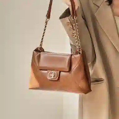 纳兰杜 包包高级感百搭款时尚潮流大容量秋冬女生真皮小香风菱格 牛皮 女包 链条包斜挎包单肩包 大号 女款 黑色/米白色