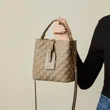 纳兰杜 洋气精致休闲高级感 头层牛皮 水桶包手提包 迷你 女款 米白拼棕/大象灰