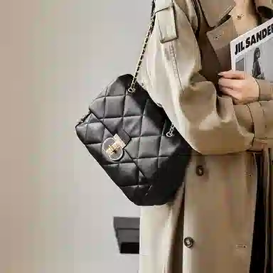 纳兰杜 大容量时尚潮流通勤休闲小众设计百搭款少女优雅气质 牛皮 菱格包链条包单肩包斜挎包 大号 女款 子夜黑/米白色