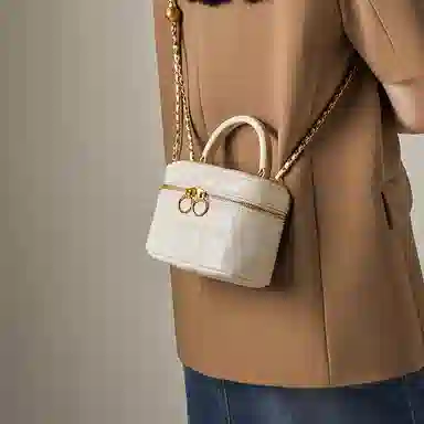 纳兰杜 百搭小众精致 合成革 斜挎手提单肩包 常规 女款 子夜黑/米白色