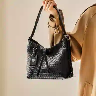 纳兰杜 托特包女小众设计大容量高级感慵懒风编织通勤上班族 合成革 单肩腋下包斜挎包 女款 子夜黑