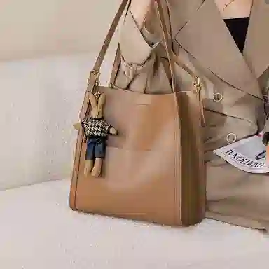 tote