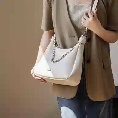 纳兰杜 时尚百搭通勤休闲软皮托特包 牛皮 链条包腋下包单肩包 大号 女款 子夜黑/米白色