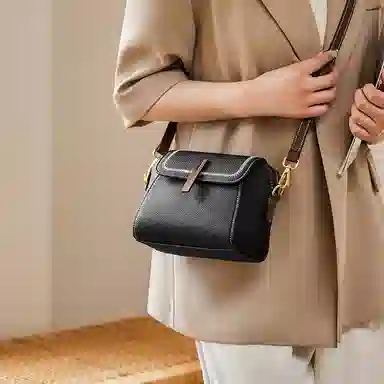 纳兰杜 女士包包洋气复古百搭通勤高级感包包休闲真皮女包 牛皮拼合成革 斜挎包小方包单肩包 中号 女款 大象灰