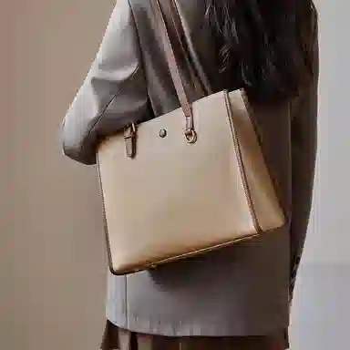 tote