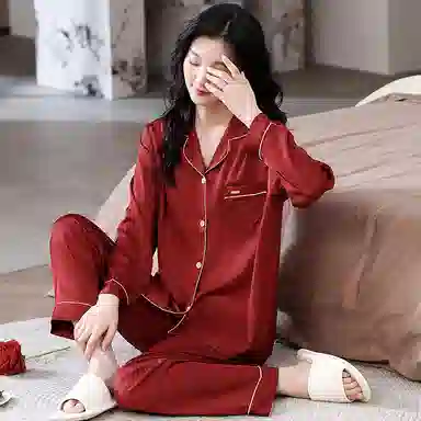 俏薇妮 简约纯色柔软喜庆冰丝时尚大气高级感长袖长裤家居服宽松舒适休闲透气可外穿春秋睡衣套装 女款 红色