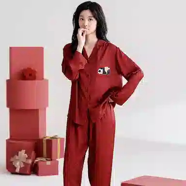 俏薇妮 简约纯色柔软喜庆冰丝古风高级感长袖长裤家居服宽松舒适休闲透气可外穿春秋睡衣套装 女款 红色