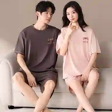 俏薇妮 柔软简约纯色时尚字母爱心高级感套头短袖短裤家居服舒适透气休闲宽松凉感可外穿夏季睡衣套装 男女同款 图片色